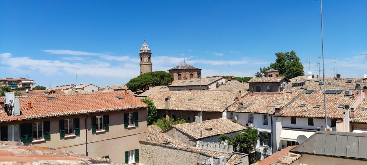 Corte Cavour. Una Mansarda Nel Cuore Della Citta 라벤나 외부 사진