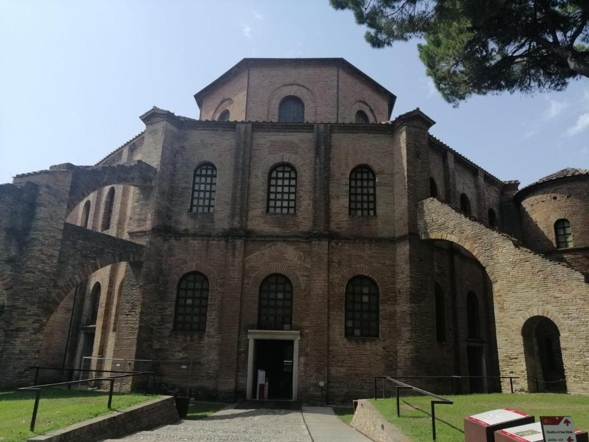 Corte Cavour. Una Mansarda Nel Cuore Della Citta 라벤나 외부 사진