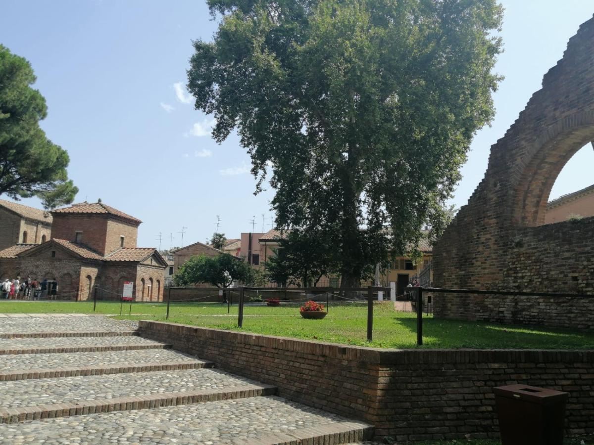 Corte Cavour. Una Mansarda Nel Cuore Della Citta 라벤나 외부 사진