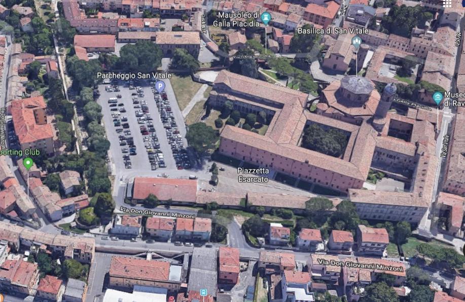 Corte Cavour. Una Mansarda Nel Cuore Della Citta 라벤나 외부 사진