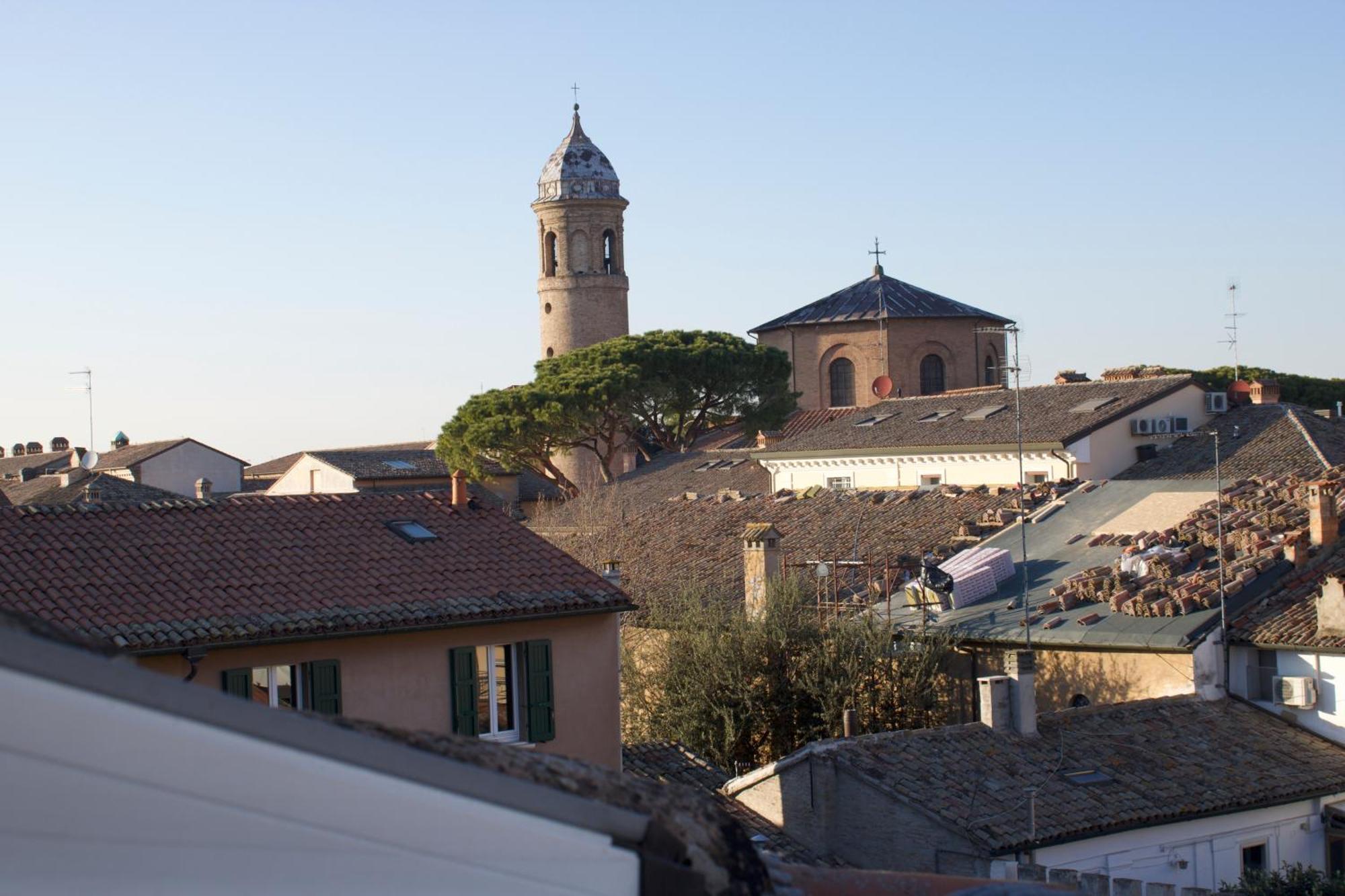 Corte Cavour. Una Mansarda Nel Cuore Della Citta 라벤나 외부 사진